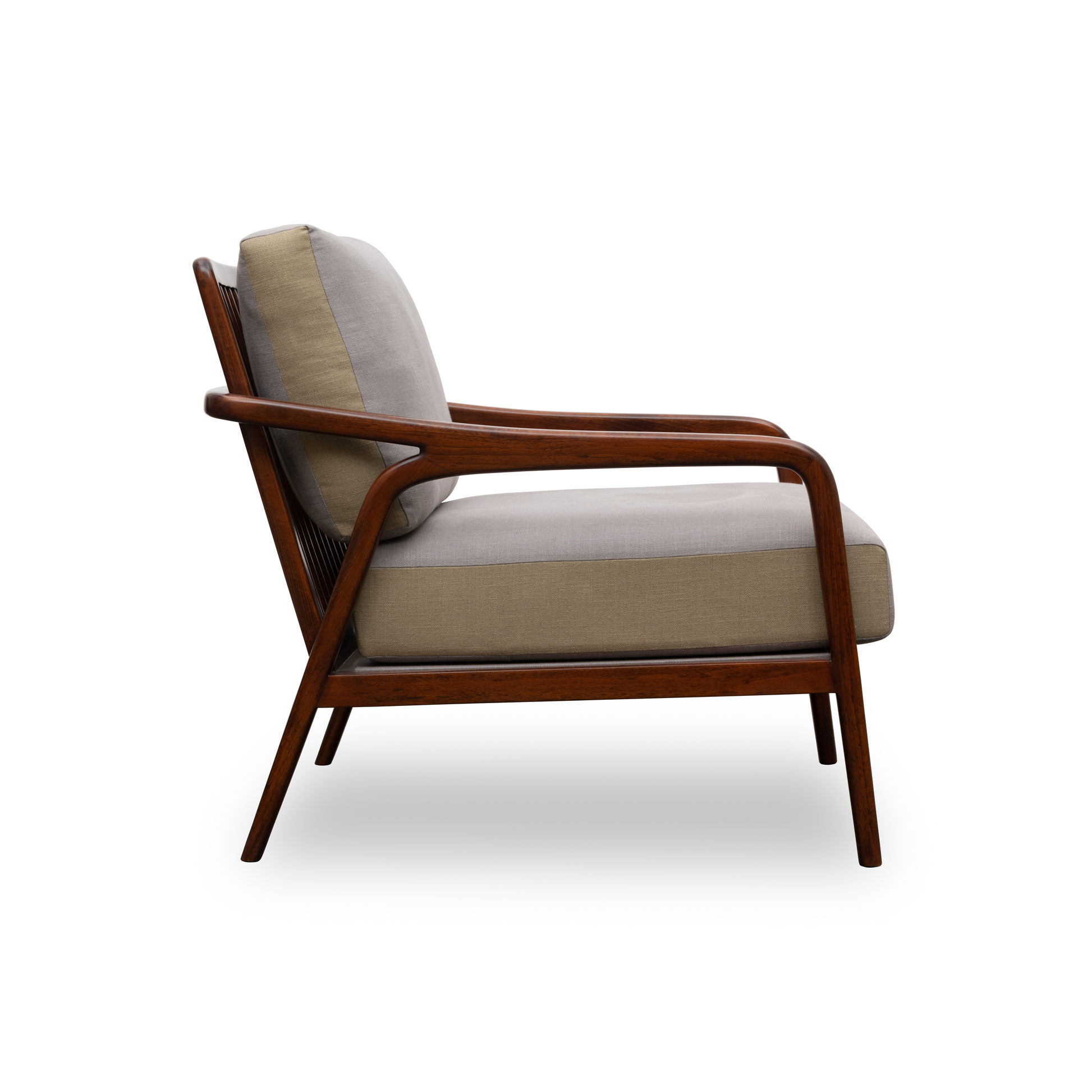 Dark Teak_Studio Alloy Laurel Oak